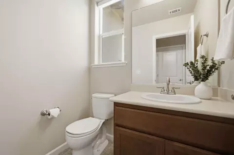 Entry Way - 458 Liberty Ct, Soledad, CA 93960 photo 4 of 6