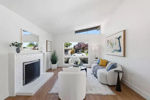 Living - 1633 Juniper St, Livermore, CA 94551 photo 3 of 3