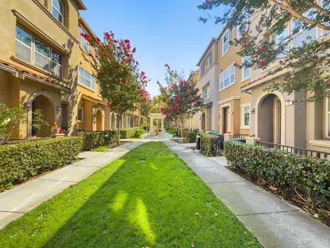 1520 Avina Cir 1, Santa Clara, CA 95054