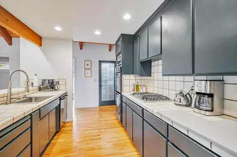 Kitchen - 135 Seabreeze Pl, Aptos, CA 95003 photo 2 of 4