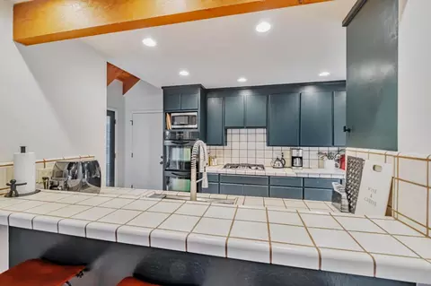 Kitchen - 135 Seabreeze Pl, Aptos, CA 95003 photo 4 of 4