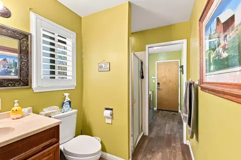 Bath - 925 Ohio Ave, Modesto, CA 95358 photo 4 of 4