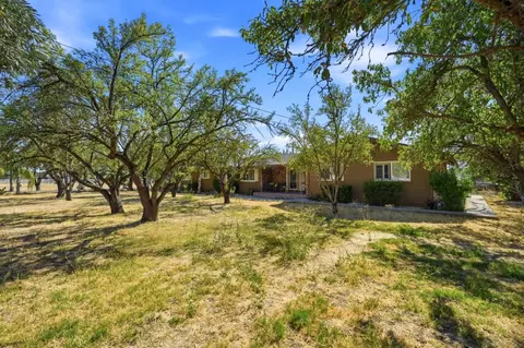 Exterior - 925 Ohio Ave, Modesto, CA 95358 photo 11 of 12