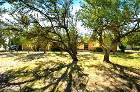 Exterior - 925 Ohio Ave, Modesto, CA 95358 photo 1 of 12