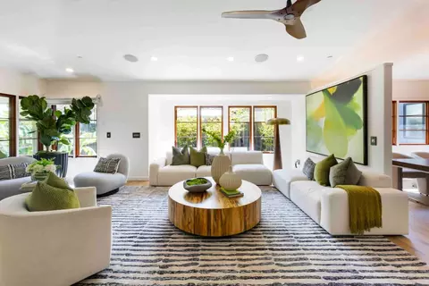 Living - 1137 Mercy St, Mountain View, CA 94041 photo 2 of 3