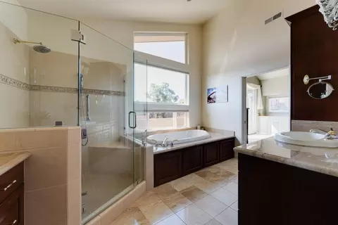 Bath - 213 Sand St, Aptos, CA 95003 photo 5 of 8