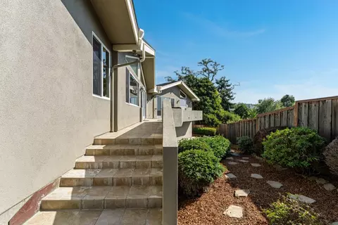 Exterior - 213 Sand St, Aptos, CA 95003 photo 6 of 19