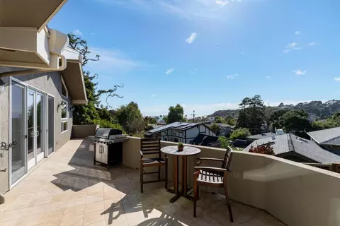 Exterior - 213 Sand St, Aptos, CA 95003 photo 5 of 19