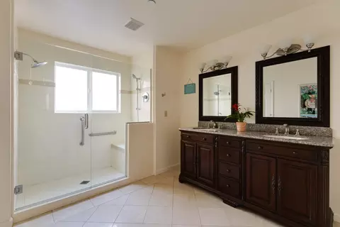 Bath - 213 Sand St, Aptos, CA 95003 photo 8 of 8