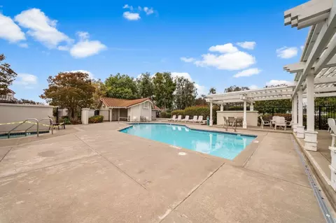Exterior - 272 Edgewater Dr, Milpitas, CA 95035 photo 11 of 12