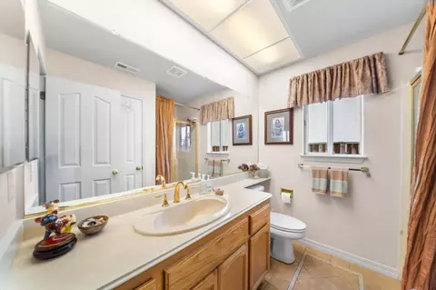 Bath - 272 Edgewater Dr, Milpitas, CA 95035 photo 6 of 7