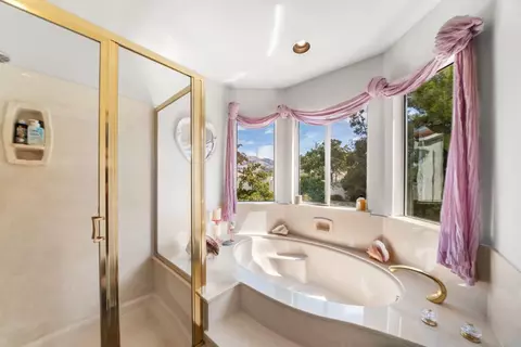 Bath - 272 Edgewater Dr, Milpitas, CA 95035 photo 5 of 7