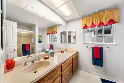 Bath - 272 Edgewater Dr, Milpitas, CA 95035 photo 1 of 7