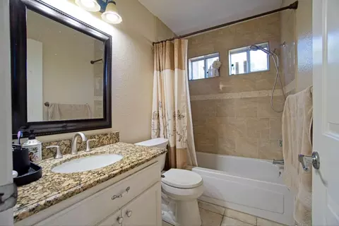 Bath - 4620 Hampton Falls Pl, San Jose, CA 95136 photo 6 of 8