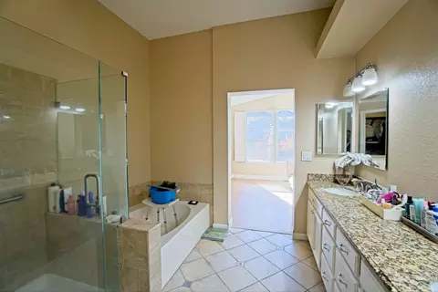 Bath - 4620 Hampton Falls Pl, San Jose, CA 95136 photo 4 of 8