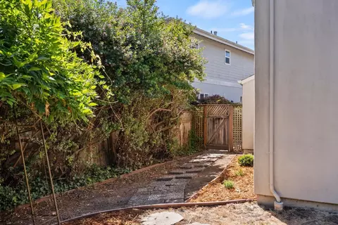 Exterior - 111 Izant Ct, Soquel, CA 95073 photo 5 of 9