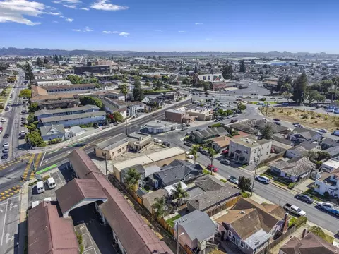 View/Area - 12 Eastern Dr, Watsonville, CA 95076 photo 2 of 6