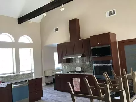 Kitchen - 527 Canal School Rd, Newman, CA 95360 photo 3 of 5