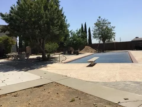 Exterior - 527 Canal School Rd, Newman, CA 95360 photo 3 of 12