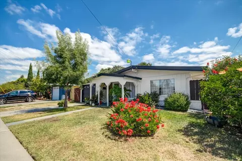 Exterior - 27772 Biscayne Ave, Hayward, CA 94544 photo 2 of 7