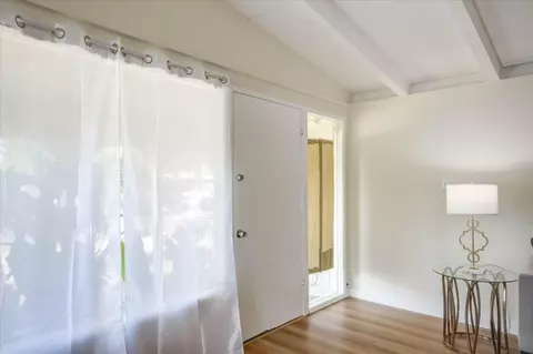 Entry Way - 27772 Biscayne Ave, Hayward, CA 94544 photo 2 of 3