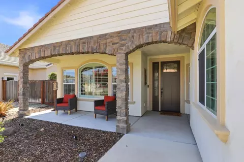 20 Tyler Ct, Hollister, CA 95023