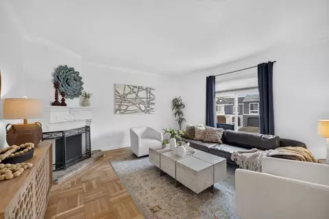 Living - 1887 29th Ave, San Francisco, CA 94122 photo 1 of 4