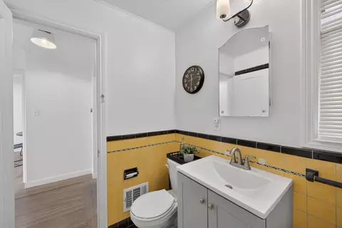 Bath - 1887 29th Ave, San Francisco, CA 94122 photo 2 of 4