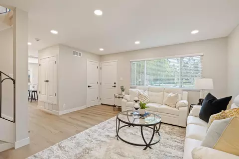 Living - 425 Poppy Pl, Mountain View, CA 94043 photo 3 of 3
