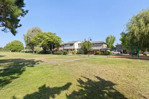 Exterior - 425 Poppy Pl, Mountain View, CA 94043 photo 7 of 7