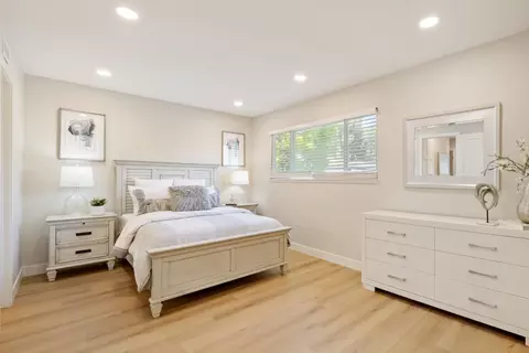 Bedroom - 425 Poppy Pl, Mountain View, CA 94043 photo 1 of 3