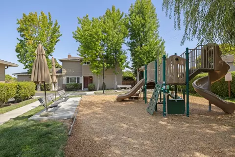 Exterior - 425 Poppy Pl, Mountain View, CA 94043 photo 6 of 7