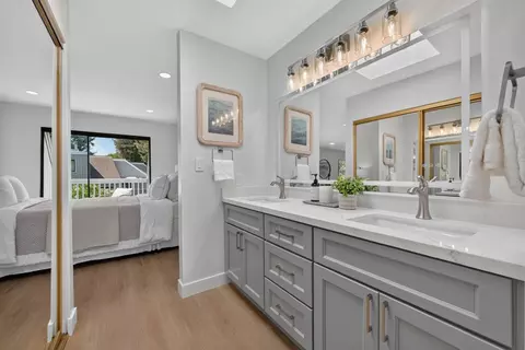 Bath - 5380 Brookside Ct, Pleasanton, CA 94588 photo 3 of 4