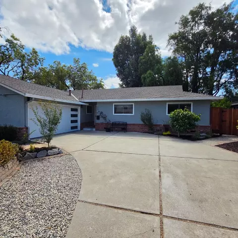 994 Colonial Ln, Palo Alto, CA 94303