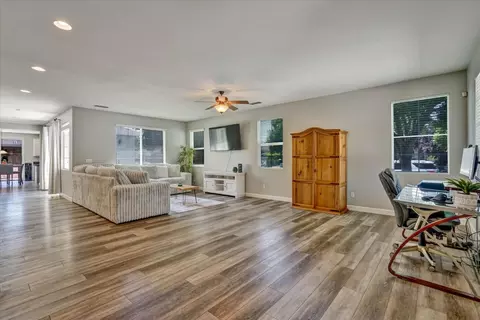 Living - 28252 S Lindly Ln, Tracy, CA 95304 photo 1 of 4