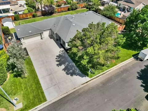 View/Area - 28252 S Lindly Ln, Tracy, CA 95304 photo 2 of 10