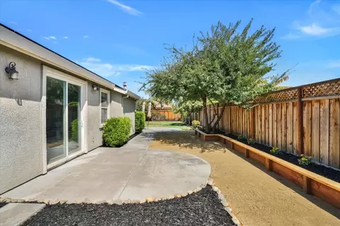 Exterior - 28252 S Lindly Ln, Tracy, CA 95304 photo 11 of 12
