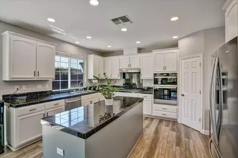 Kitchen - 28252 S Lindly Ln, Tracy, CA 95304 photo 2 of 5