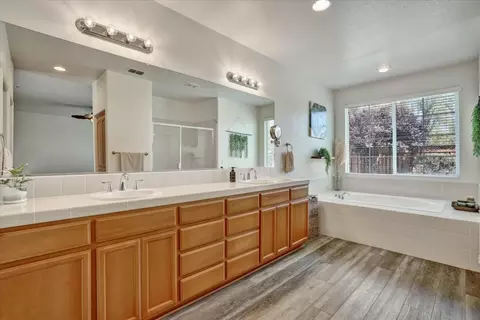 Entry Way - 28252 S Lindly Ln, Tracy, CA 95304 photo 6 of 8
