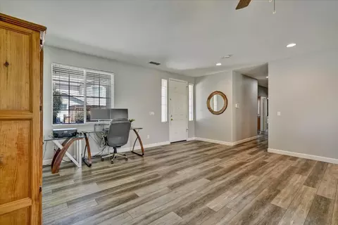 Entry Way - 28252 S Lindly Ln, Tracy, CA 95304 photo 1 of 8