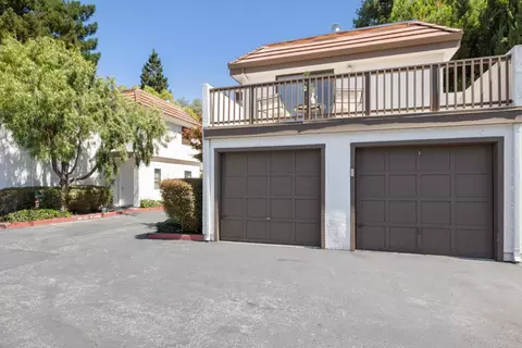 Exterior - 101 E Middlefield Rd 5, Mountain View, CA 94043 photo 4 of 6
