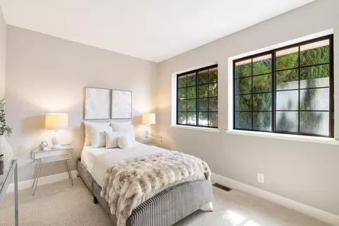 Bedroom - 101 E Middlefield Rd 5, Mountain View, CA 94043 photo 3 of 3