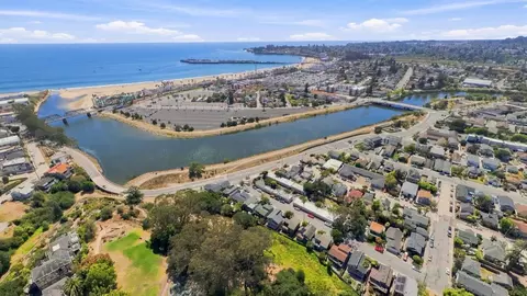 118 Jessie St, Santa Cruz, CA 95060