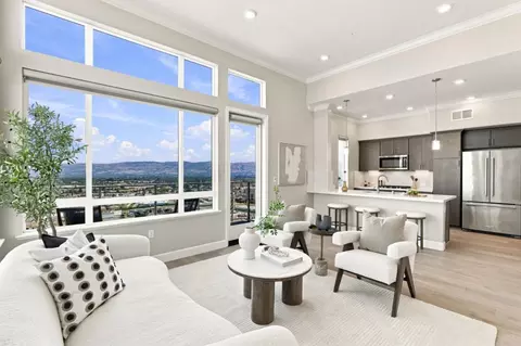 382 Llano De Los Robles Ave 9, San Jose, CA 95136