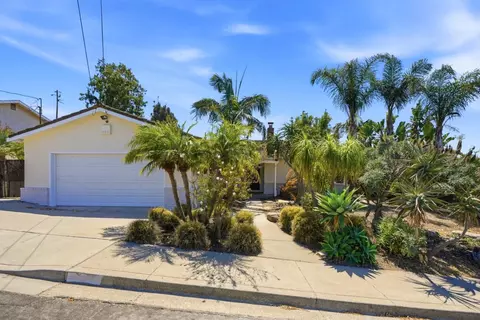 92 Welle Rd, Crockett, CA 94525