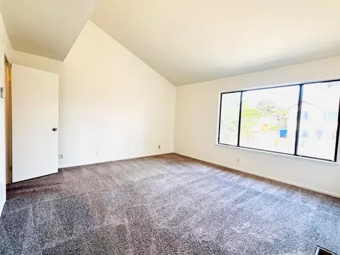 Living - 365 Bush St, Salinas, CA 93907 photo 5 of 5