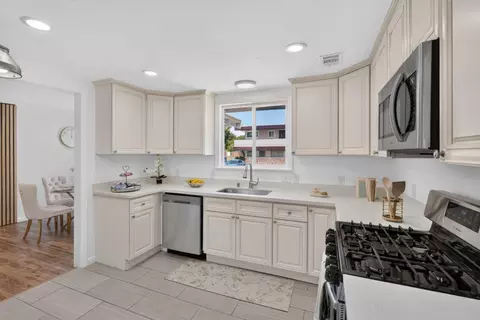 Kitchen - 1456 B St, Hayward, CA 94541 photo 3 of 3