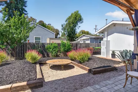 Exterior - 1456 B St, Hayward, CA 94541 photo 4 of 14
