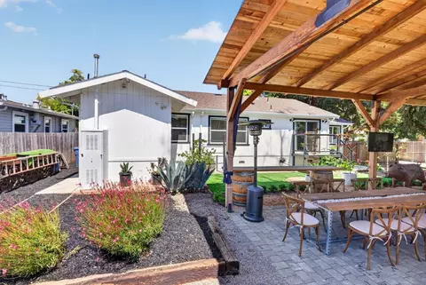 Exterior - 1456 B St, Hayward, CA 94541 photo 5 of 14
