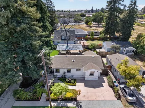 View/Area - 1456 B St, Hayward, CA 94541 photo 1 of 2